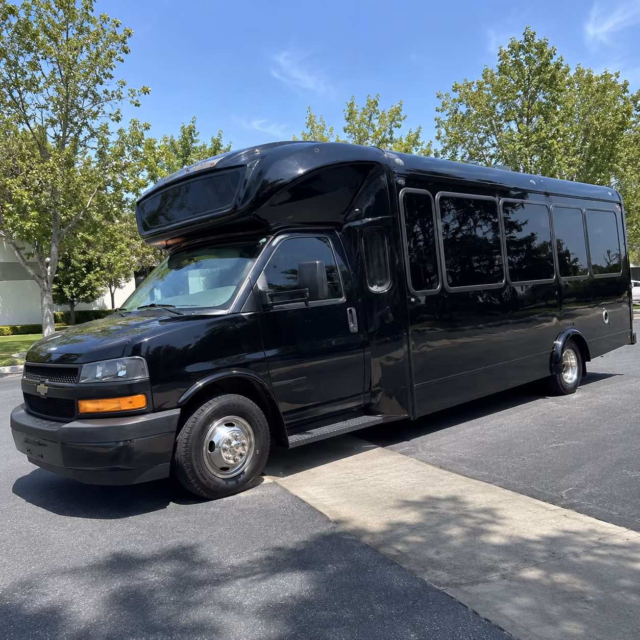 east providence 15 passenger party bus