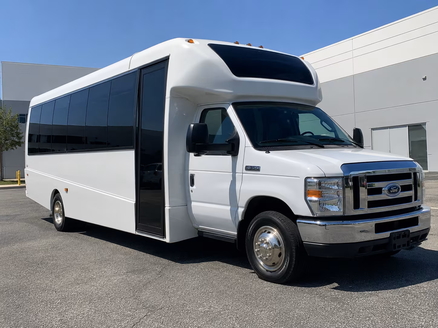 how your starting location and deadhead miles affect charter bus rates in east providence